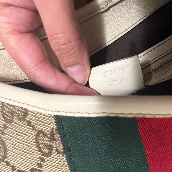 Authentic Gucci Hobo with Cherry Line - Picture 5 of 12